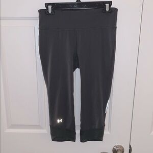 Under Armour Gray Leggings for Active, Capri length with reflective print